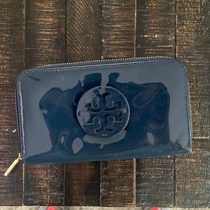 Tory Burch patent leather wallet